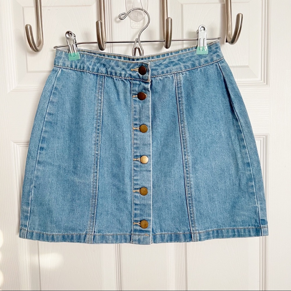 Forever 21 | Light Wash Denim Button Mini Skirt